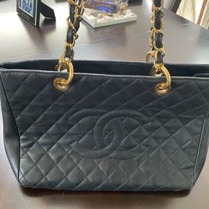 Chanel Tote Authentic